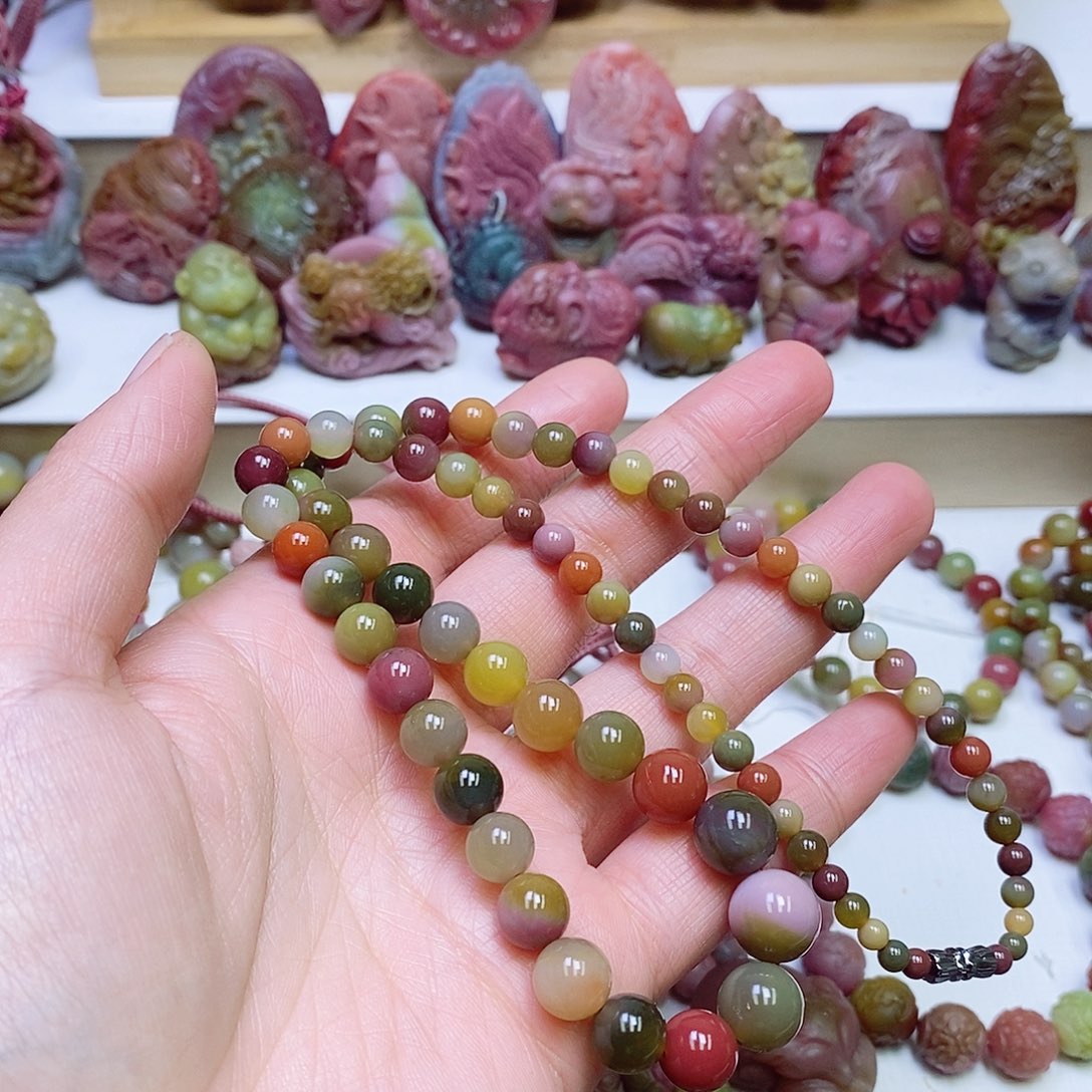 玛瑙/玉髓盐源玛瑙项链未镶嵌