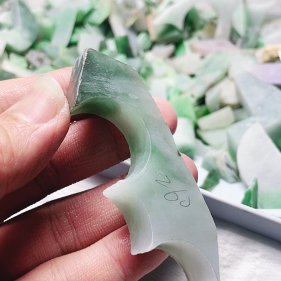 【闪购商品】翡翠颈饰未镶嵌A货