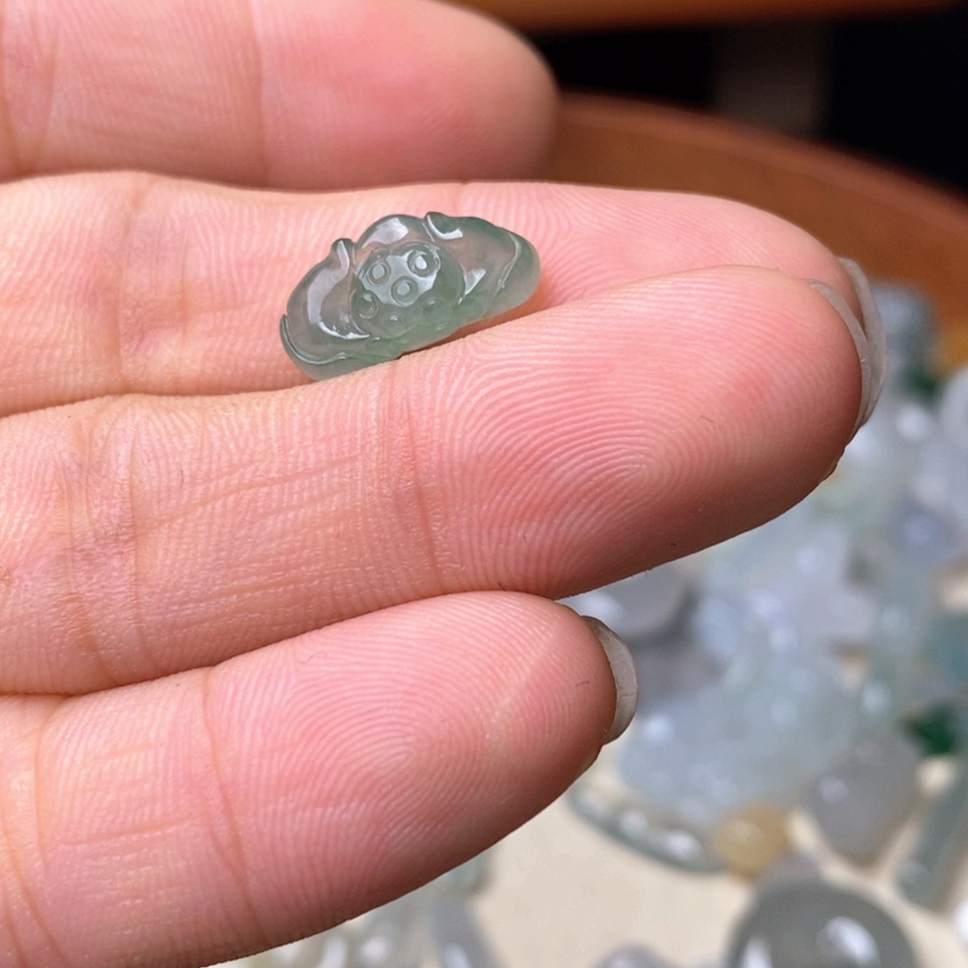 翡翠挂件未镶嵌萌*琳翡翠