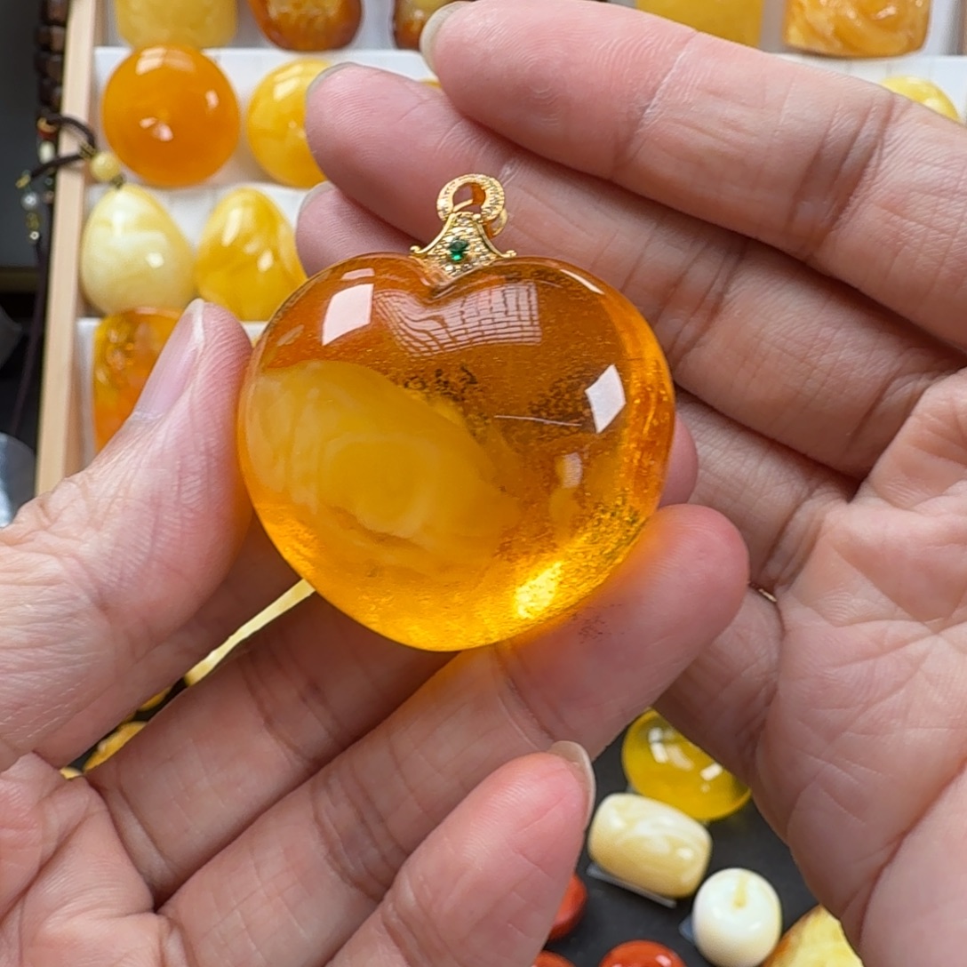 蜜蜡颈饰18K金镶嵌蜜蜡