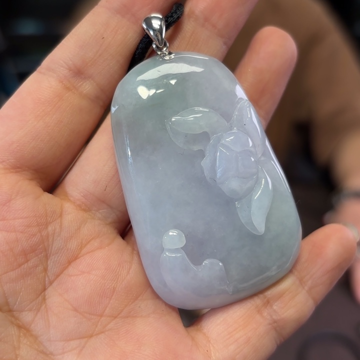 翡翠18K金镶嵌颈饰翡翠