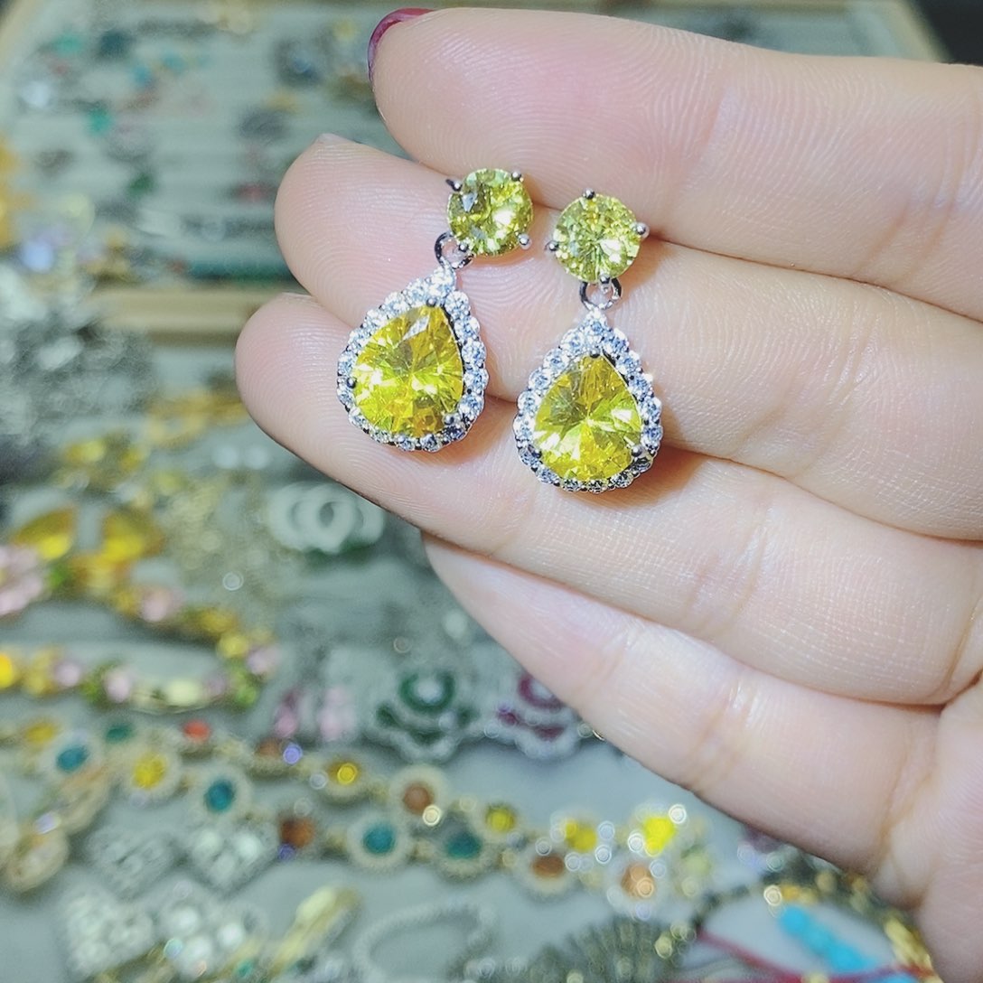 【闪购商品】托帕石耳饰银S925镶嵌