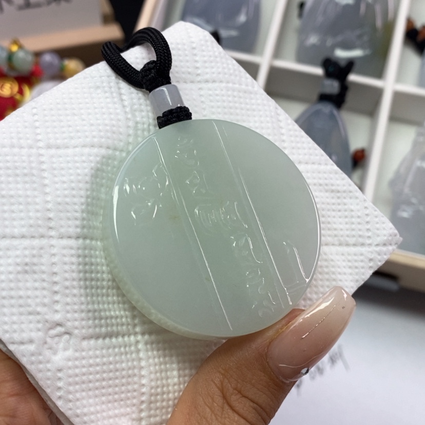 【闪购商品】翡翠颈饰未镶嵌翡翠