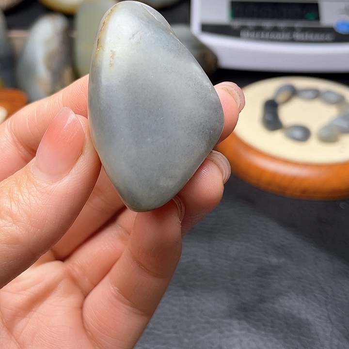 和田玉颈饰未镶嵌15