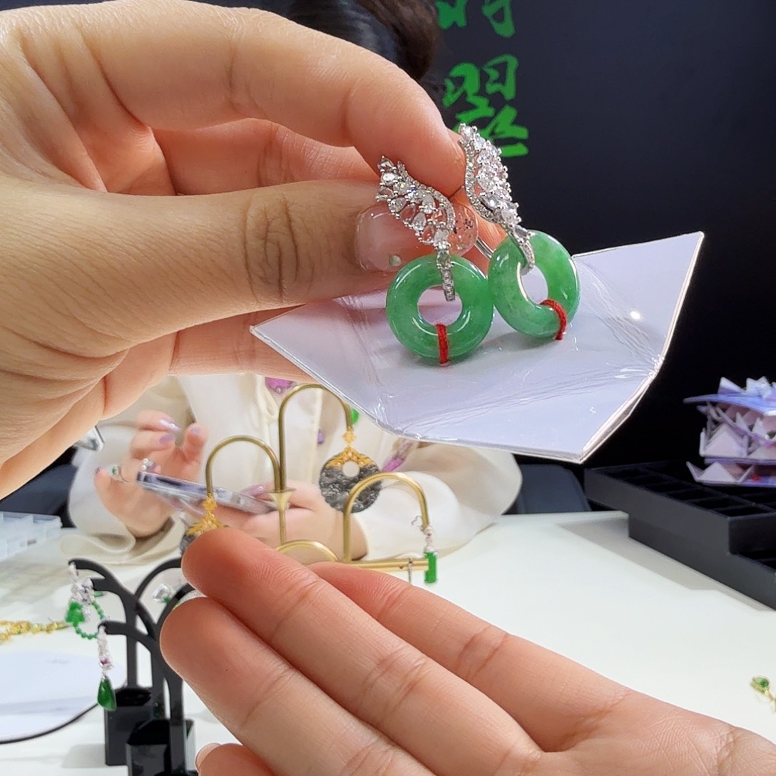 翡翠耳饰18K金镶嵌18k镶嵌