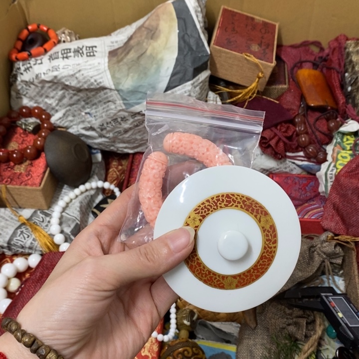 瓷片哈中古工艺品一件