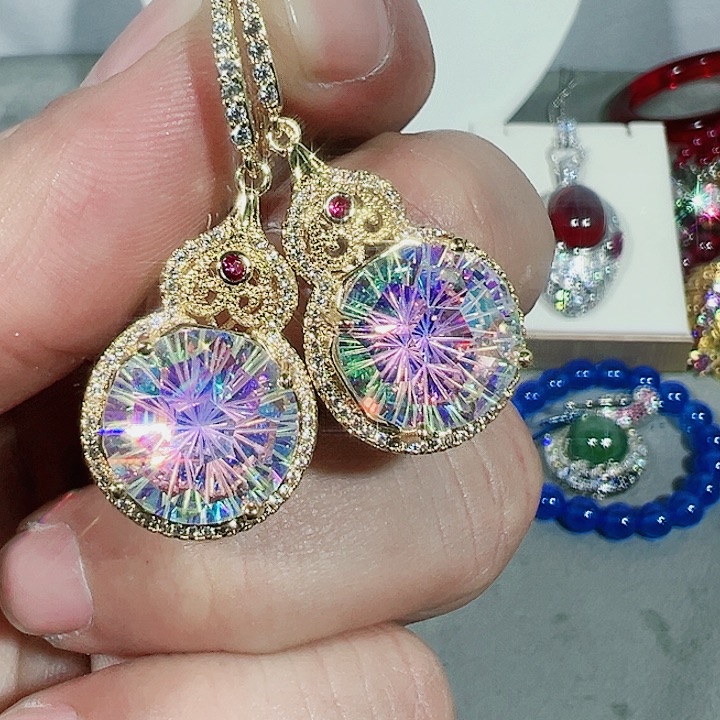 红宝石颈饰未镶嵌