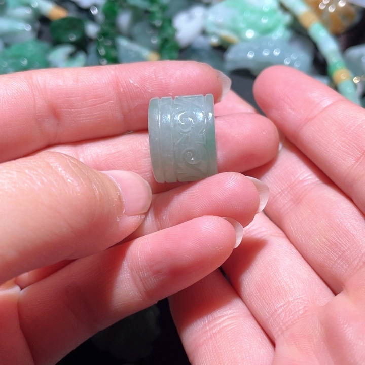 【闪购商品】翡翠颈饰未镶嵌天然翡翠