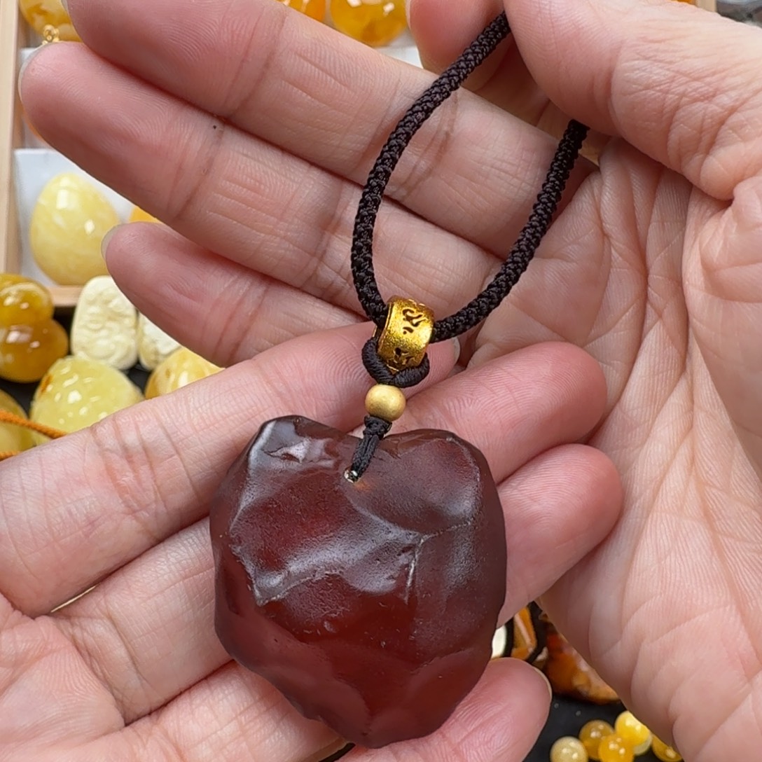 蜜蜡未镶嵌颈饰蜜蜡