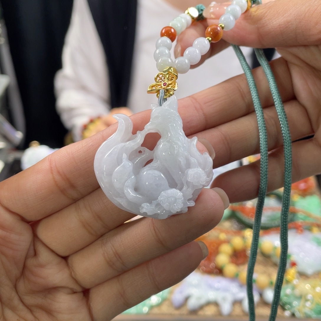 翡翠颈饰未镶嵌代编织