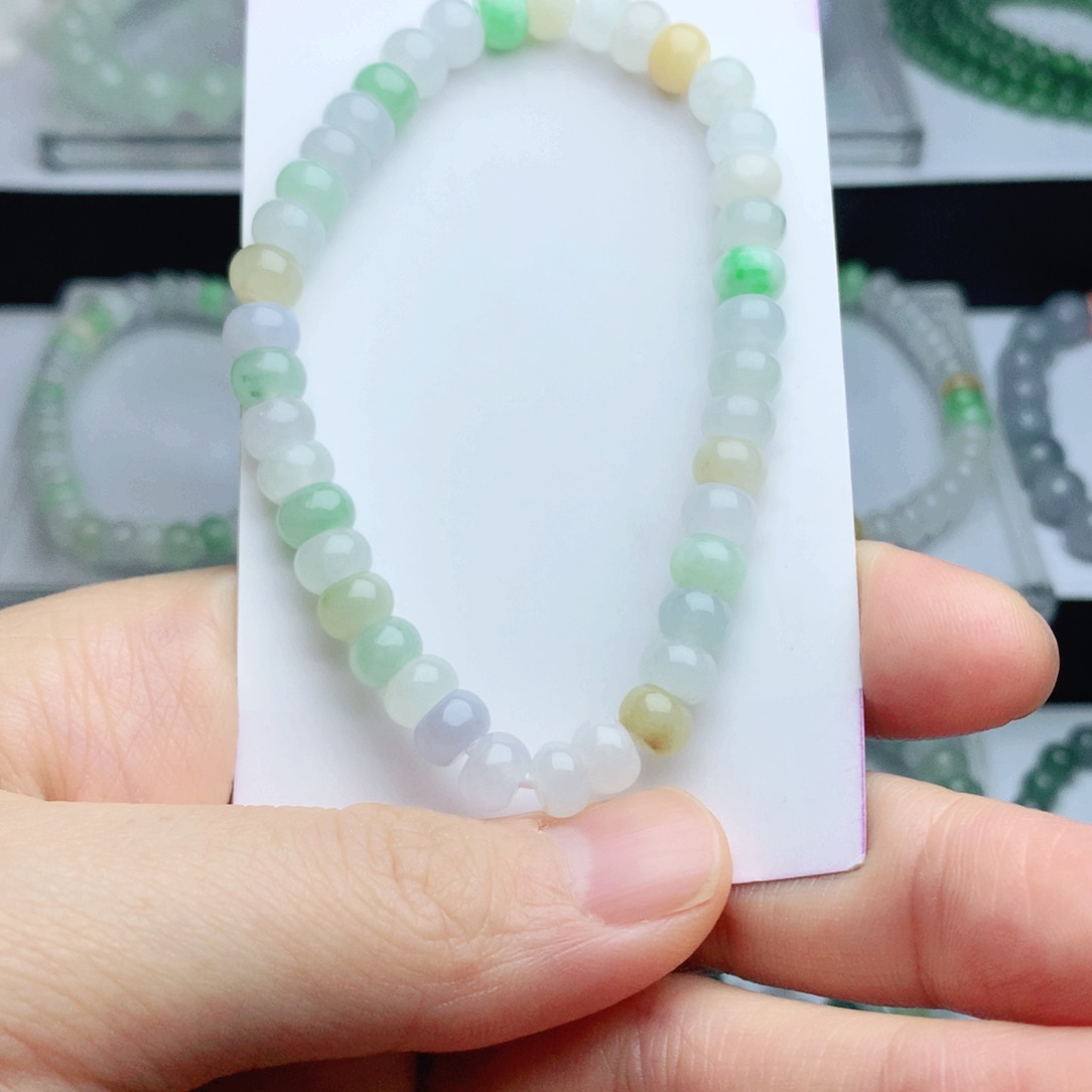 翡翠颈饰未镶嵌珠串