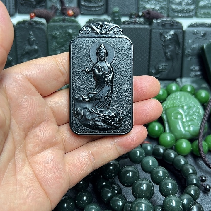 知***己颈饰未镶嵌和田玉（青玉）