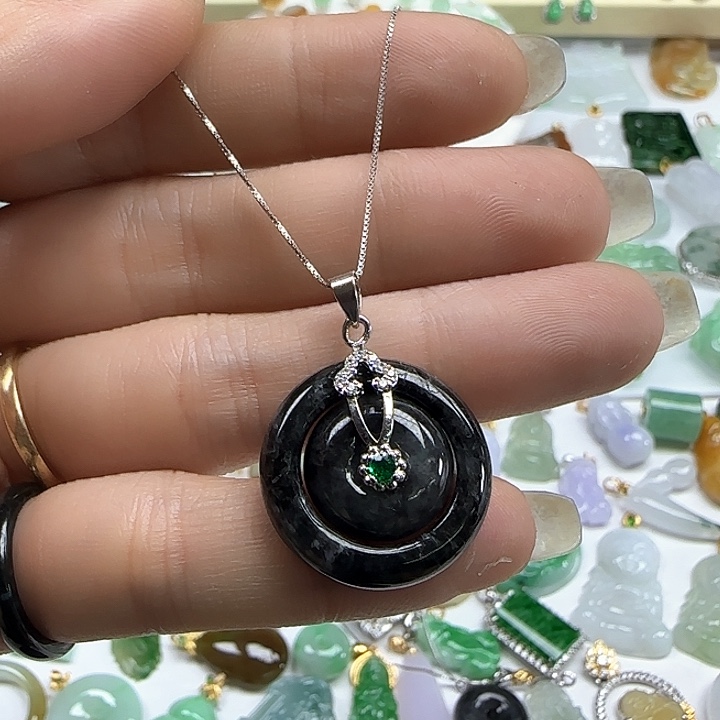 翡翠颈饰未镶嵌字母扣一套