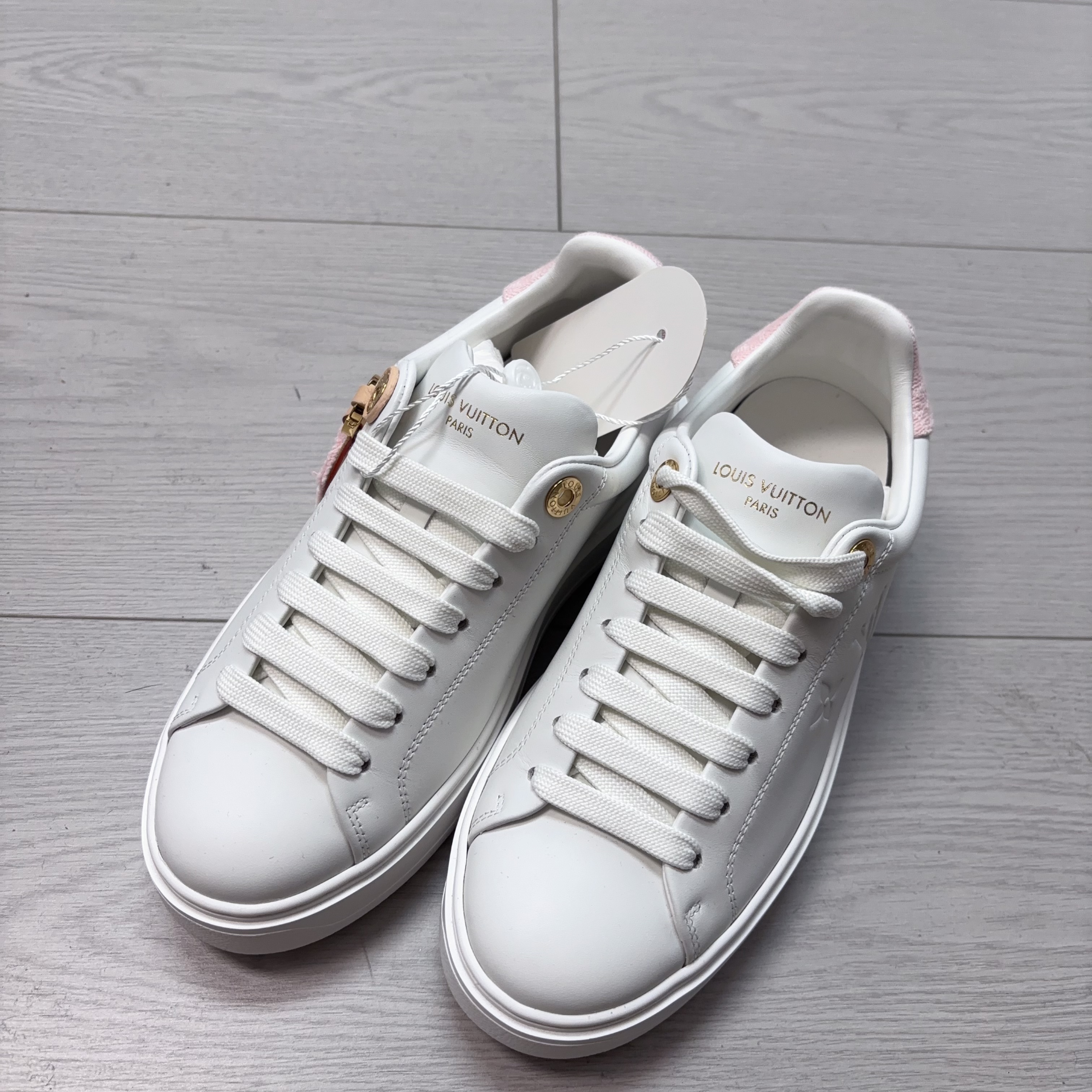 95新 LouisVuitton/路易威登 小白鞋35码/251207LDRQC03