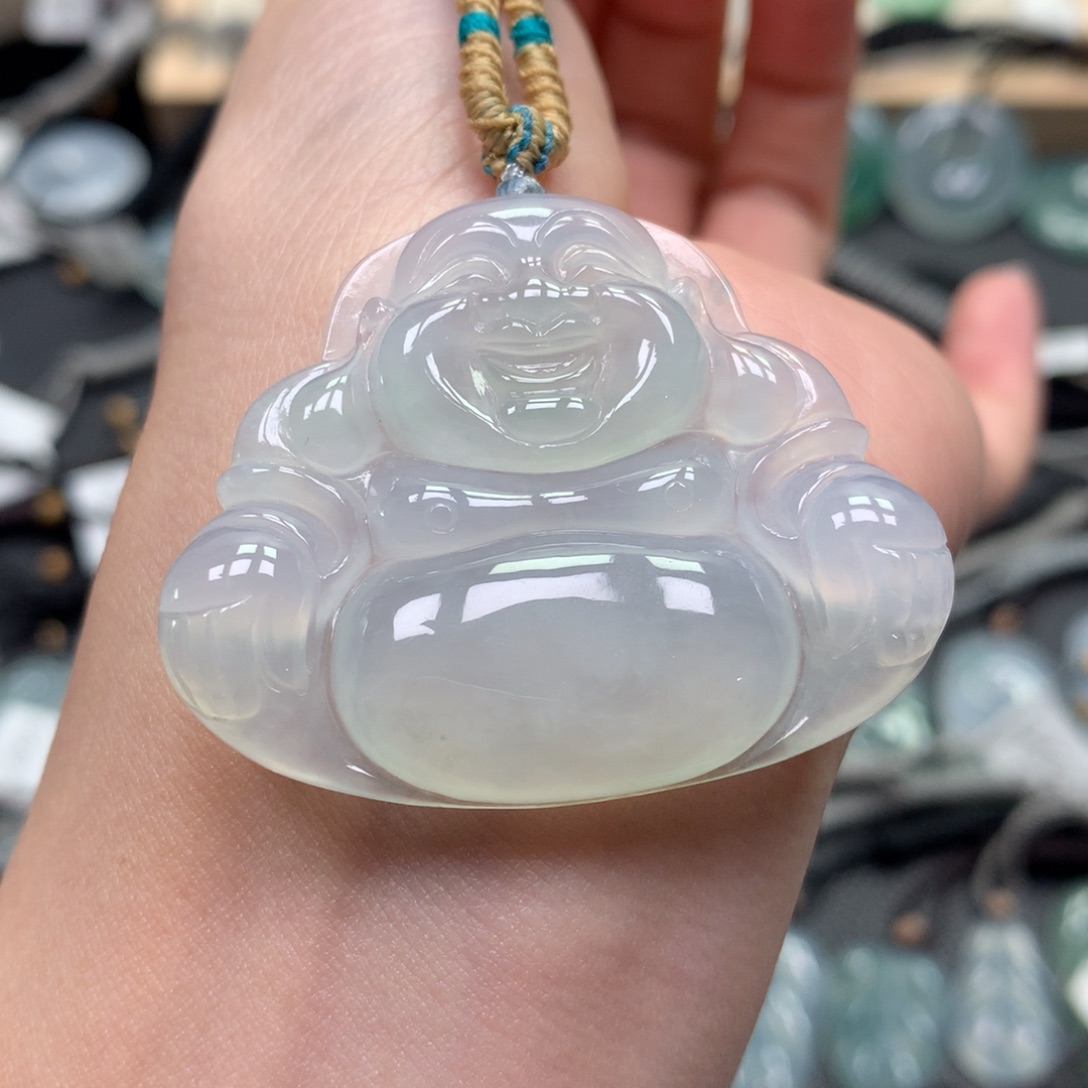 翡翠颈饰未镶嵌佛公