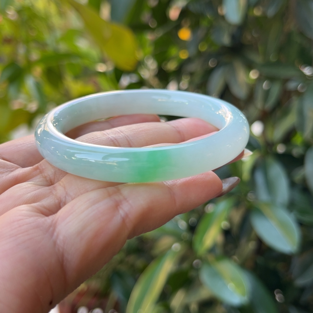 翡翠未镶嵌手镯53.5圆条