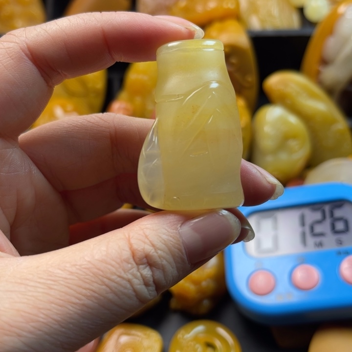 九***啸石英质玉未镶嵌颈饰