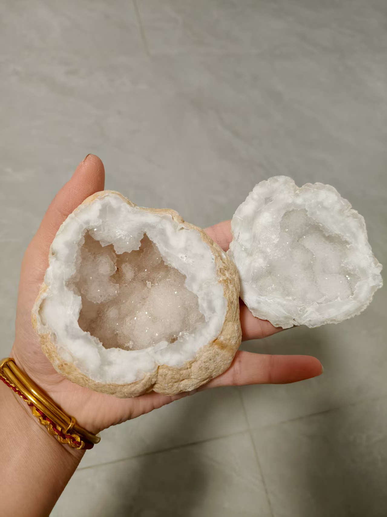 摩洛哥天然水晶洞石可做聚宝盆戒指盒桌面摆件首饰收纳盒风水摆件