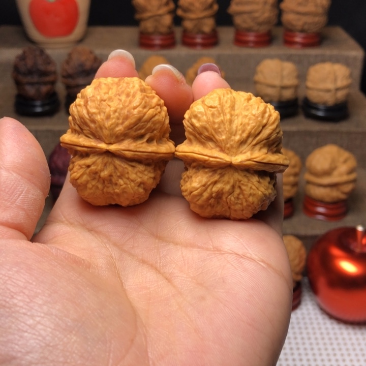 文玩核桃把件42鬼脸蝴蝶