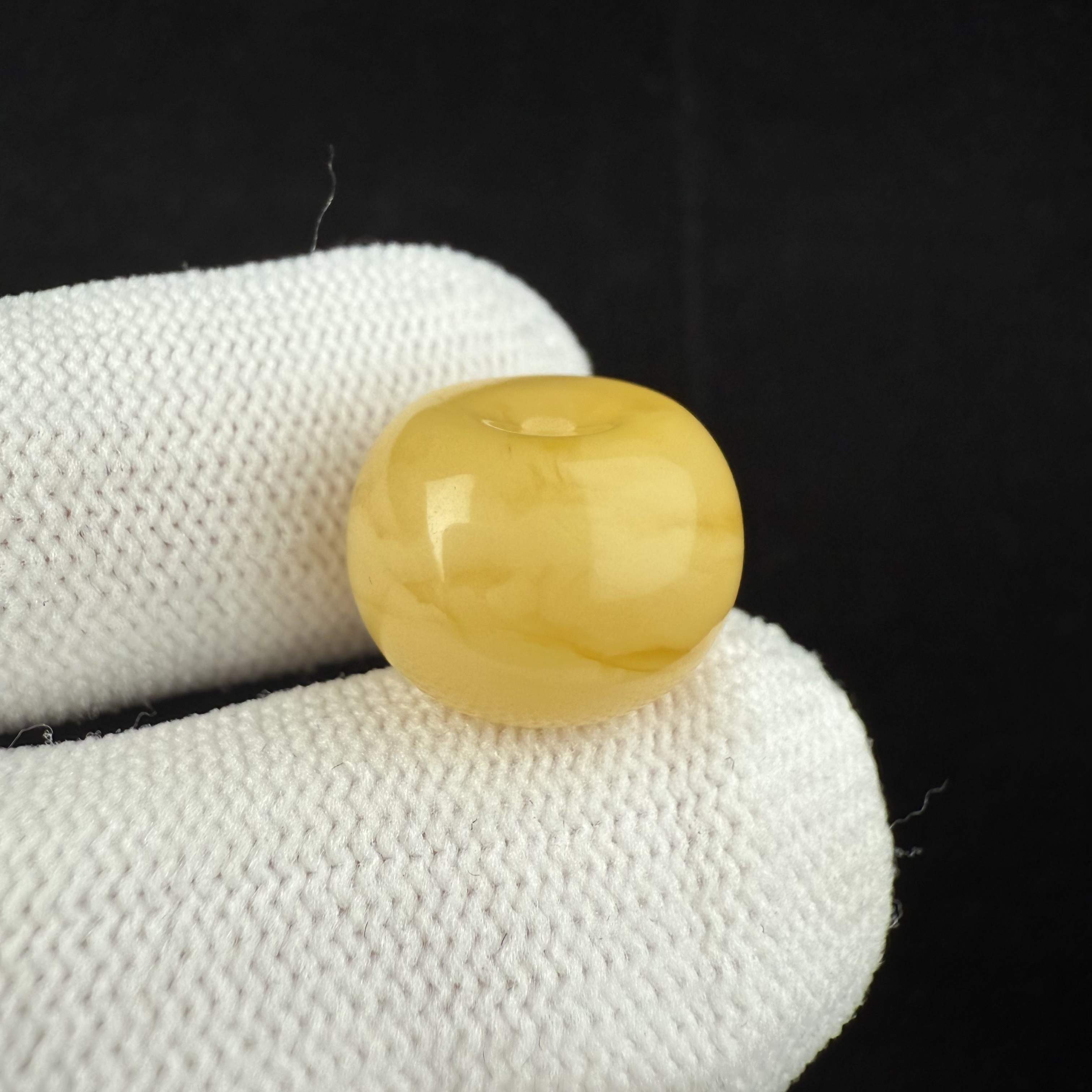 B4787天然原矿蜜蜡瑕疵特价墩子15.4*11mm支持复检假一罚十