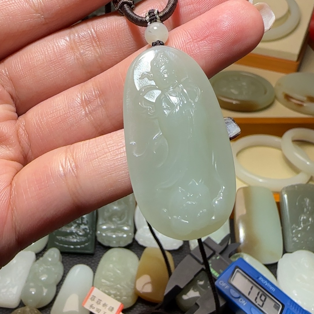 和田玉未镶嵌颈饰