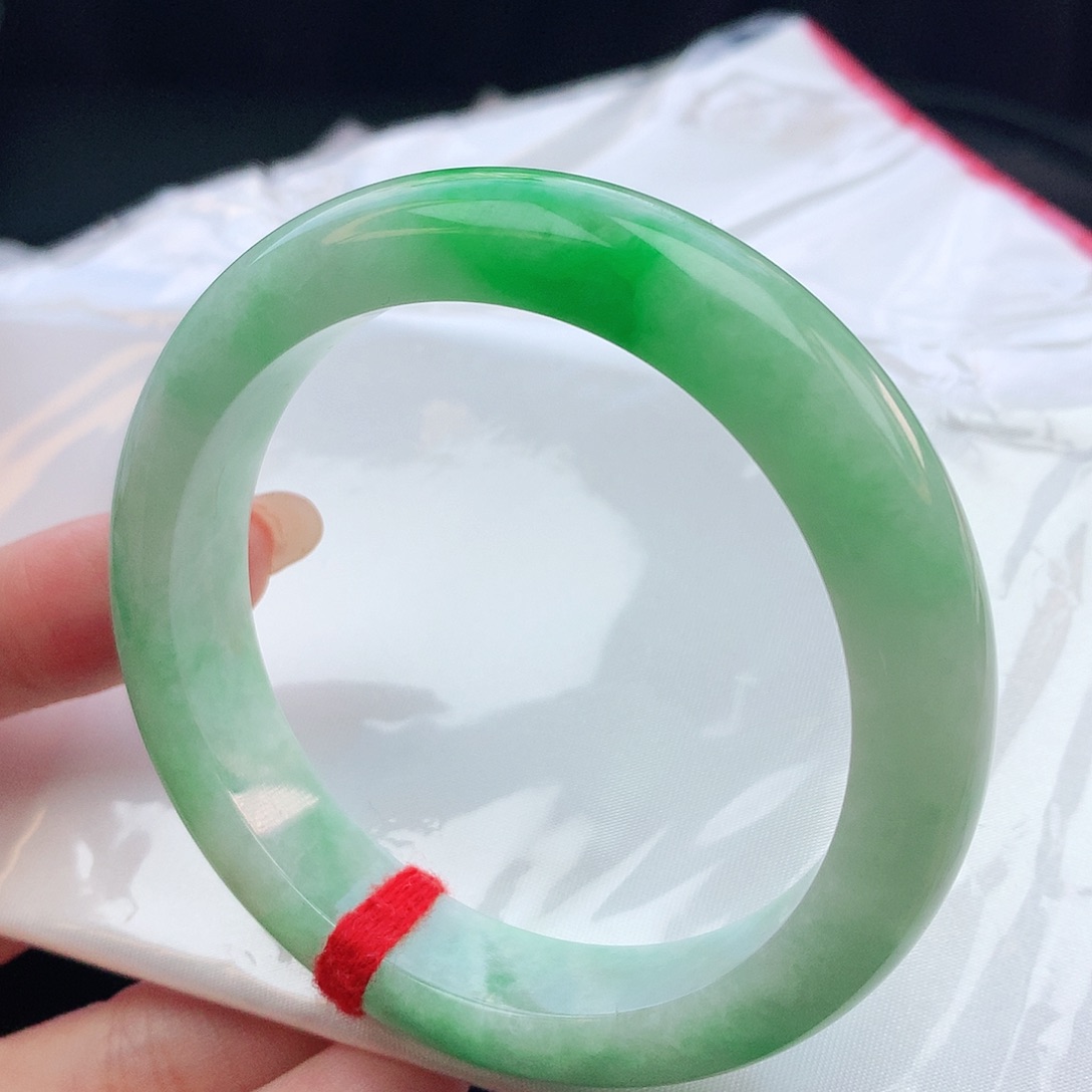 翡翠手镯未镶嵌56圈口882349