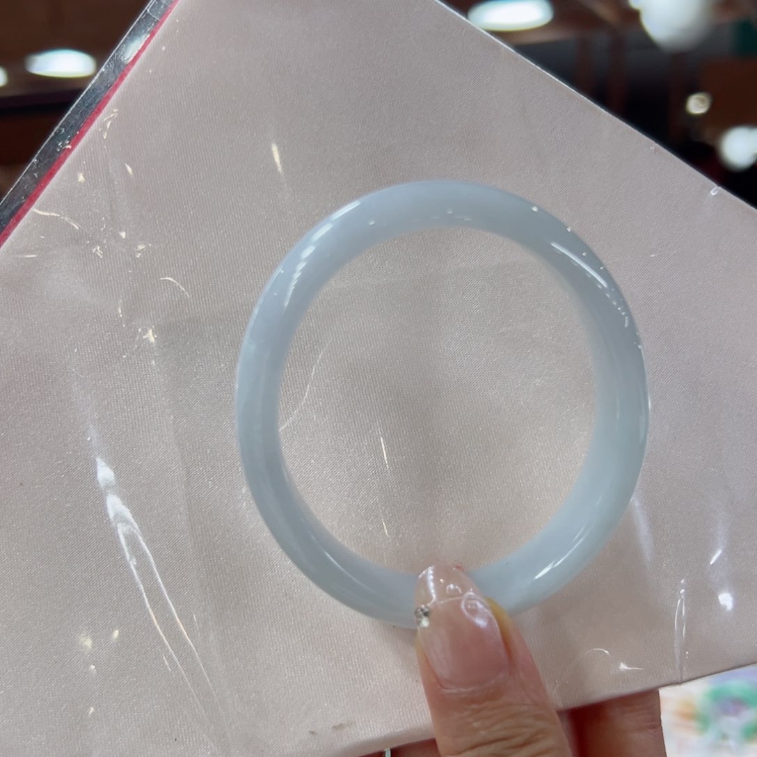 翡翠手镯未镶嵌24