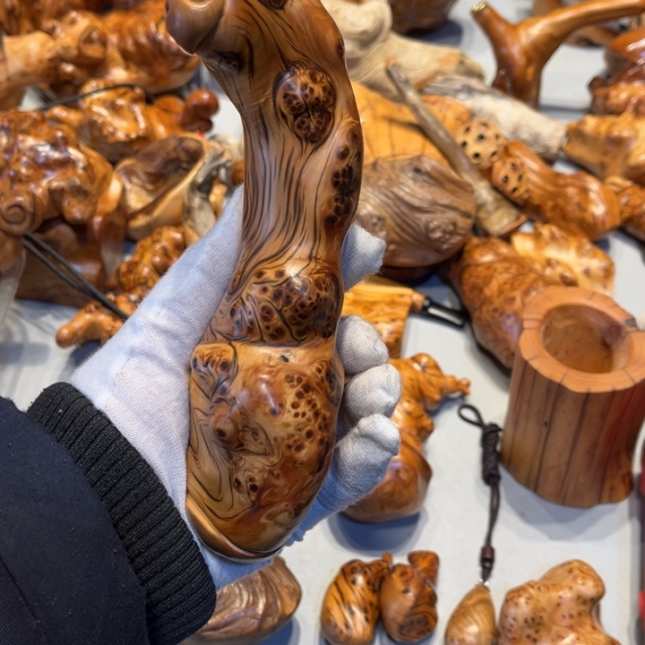 用***2柏木手把件把玩把玩