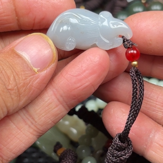 和田玉吊坠未镶嵌