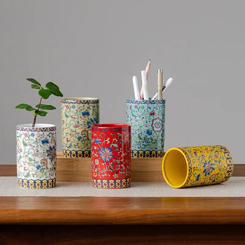 【陶瓷珐琅笔筒】一个