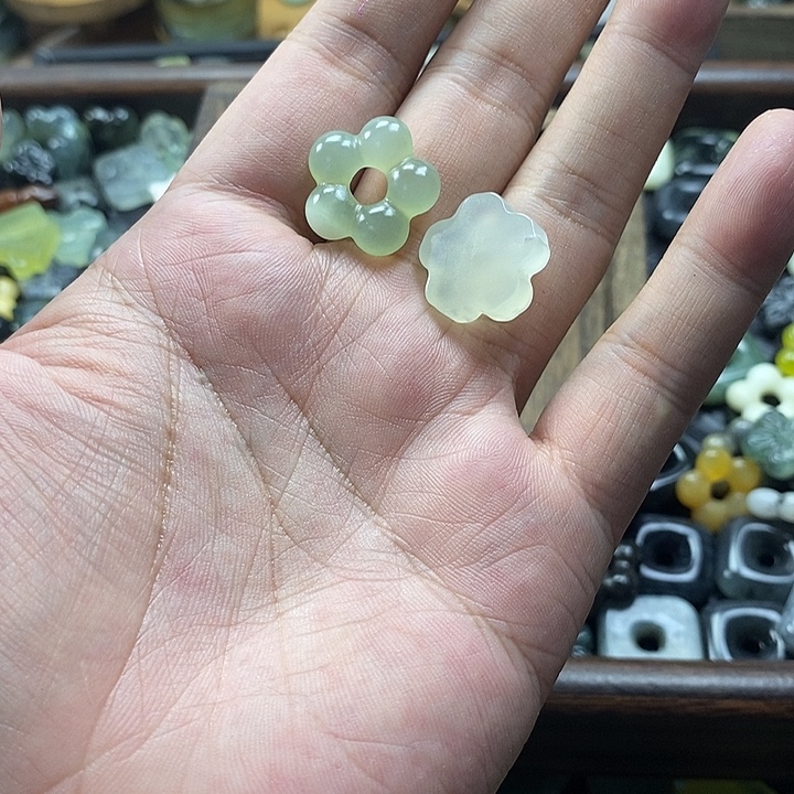 *****蛇纹石玉未镶嵌颈饰