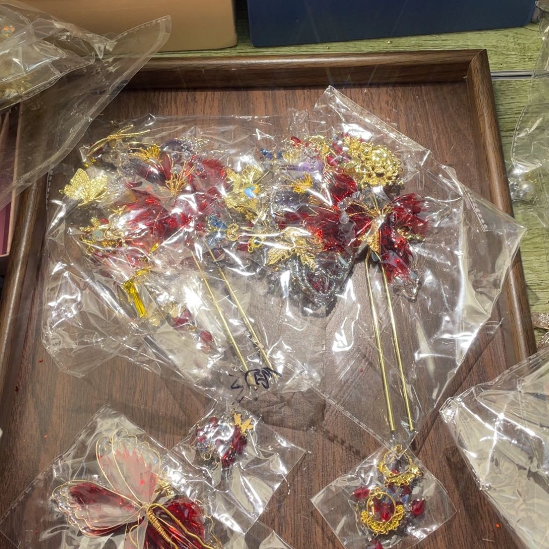 混合材质新娘头饰默认微瑕不退换