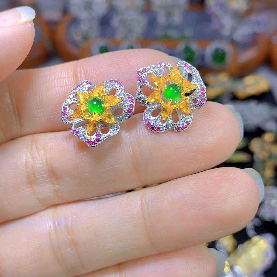 翡翠颈饰银S925镶嵌天然翡翠