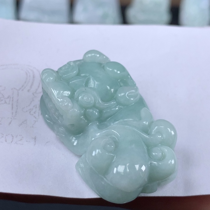 颈饰未镶嵌翡翠貔貅