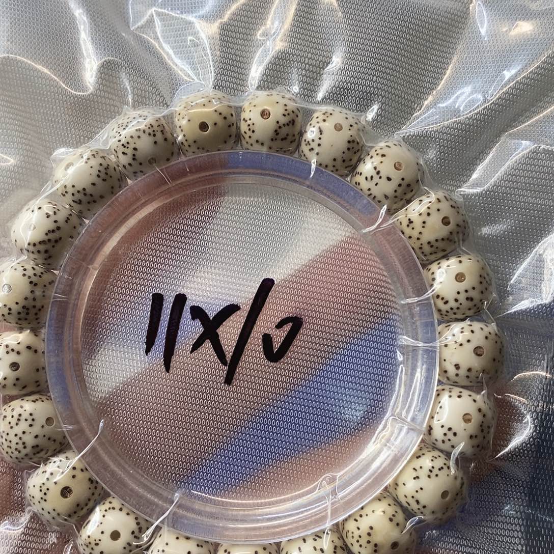 吊坠星月菩提A27原白大眼11*10单