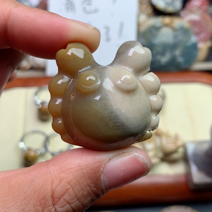 硅化珊瑚（珊瑚玉）颈饰未镶嵌