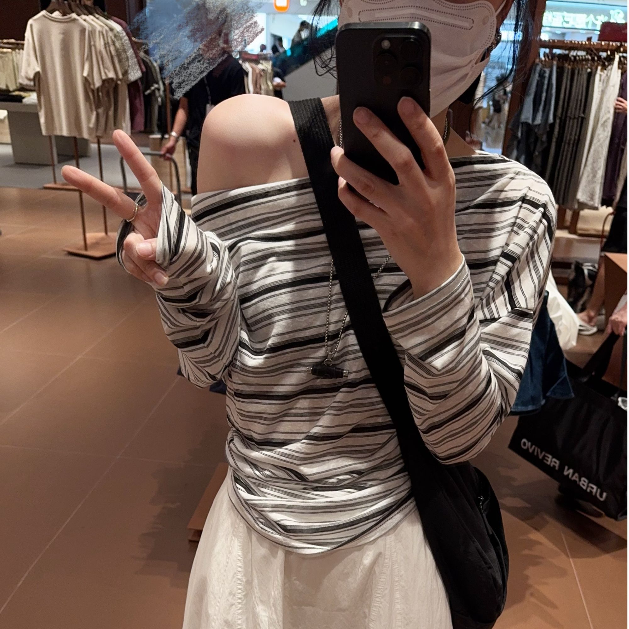 一字领修身型长袖见外包装T恤不对称印花纯欲辣妹风条纹上衣