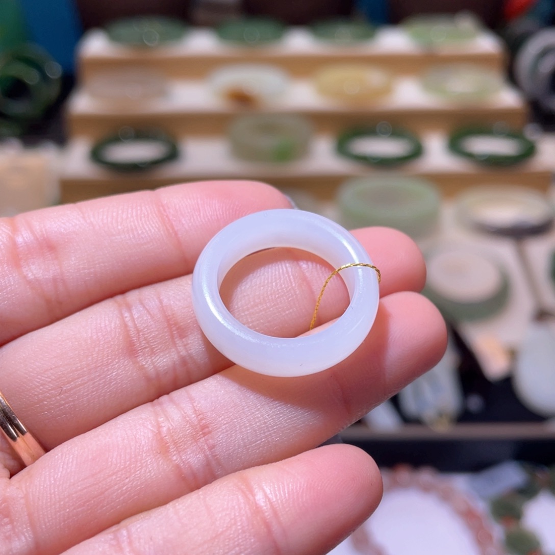 和田玉高品山流水指环16+未镶嵌?****