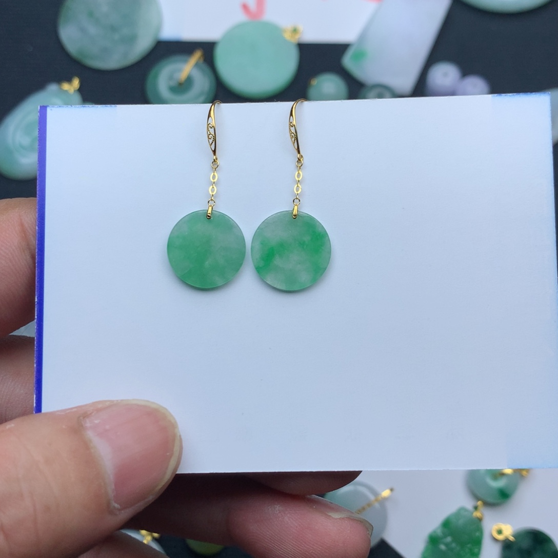 翡翠颈饰18K金镶嵌锦***?无事牌