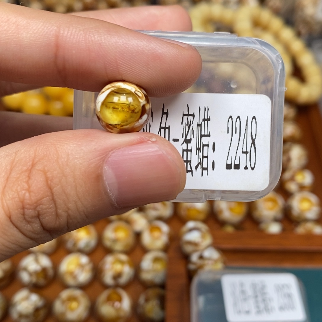 蜜蜡未镶嵌珠宝奇石2248