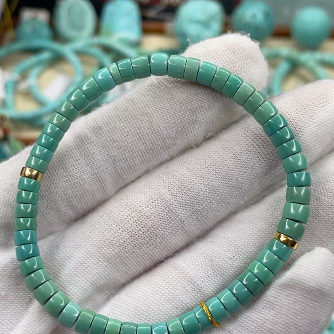 绿松石未镶嵌颈饰