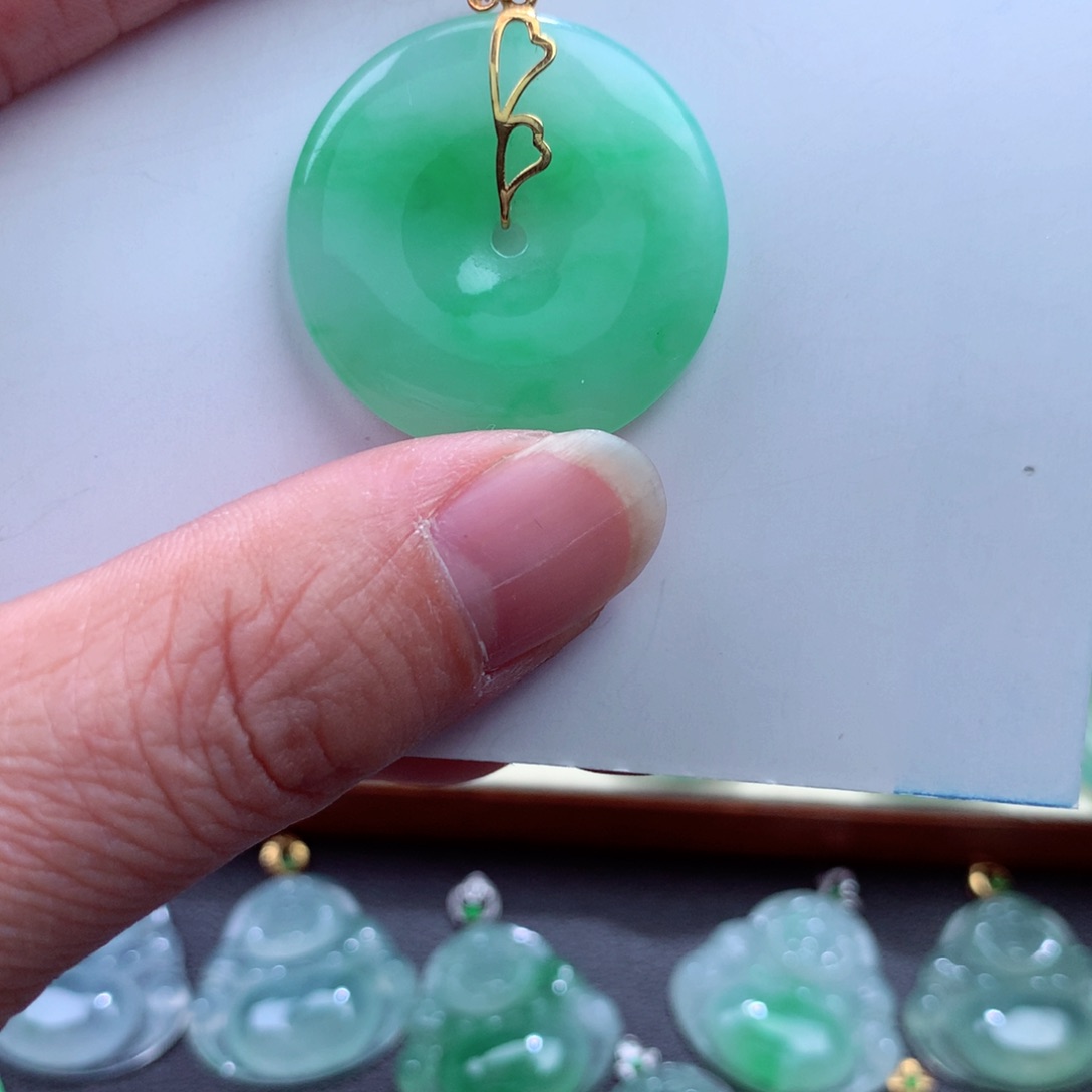 翡翠吊坠(不含链)18K金镶嵌