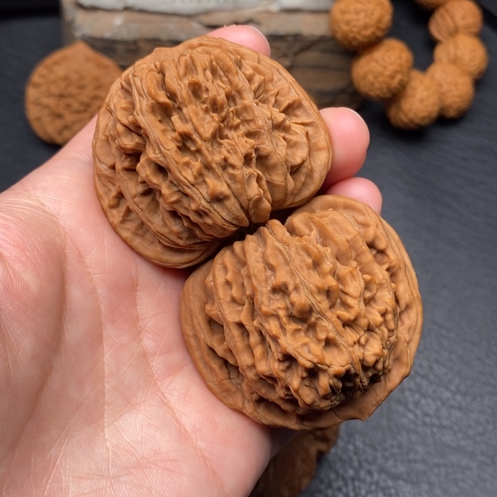 桃核把件全品47.5四座楼