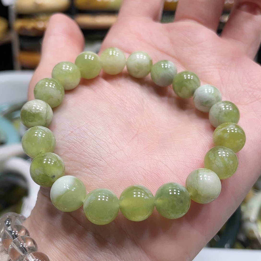 蛇纹石玉手串未镶嵌