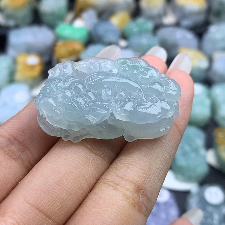 P***P翡翠未镶嵌颈饰天然缅甸翡翠