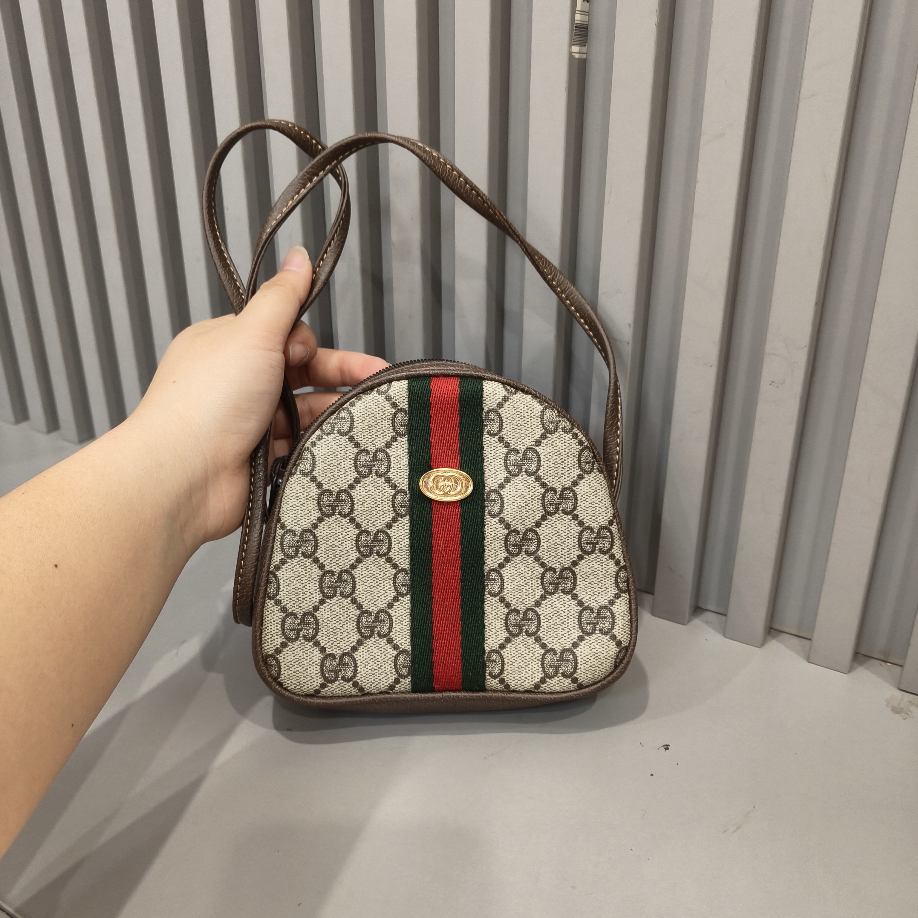 95新 GUCCI/古驰 兔兔奢淼淼/古驰斜挎包/240811031