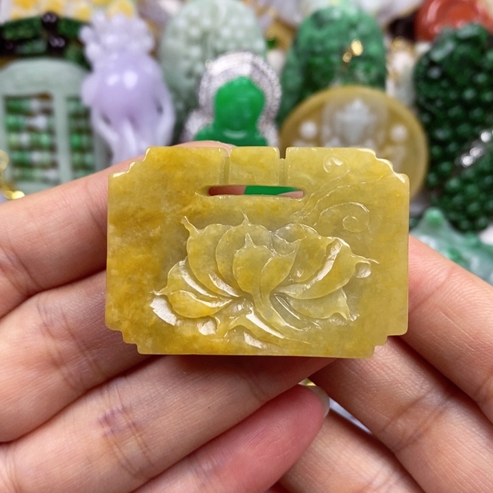 吊坠(赠链)未镶嵌翡翠