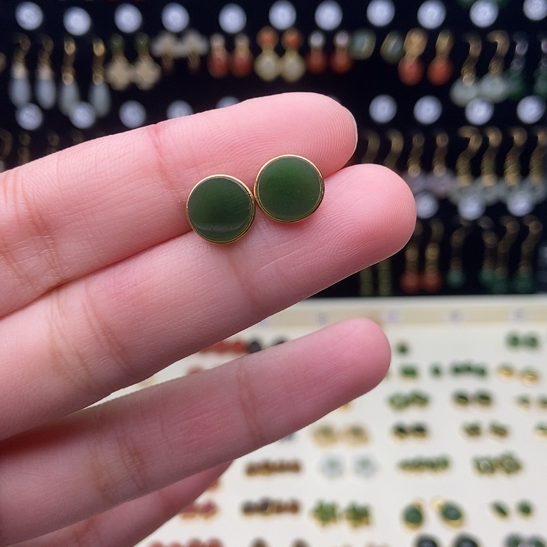 玫****和田玉（碧玉）银S925镀金镶嵌颈饰