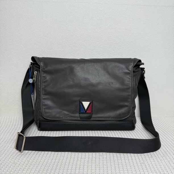95新 LouisVuitton/路易威登 5986/时尚休闲美洲杯限量款邮差包