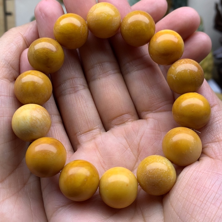 【闪购商品】透闪石质玉手串未镶嵌沉*